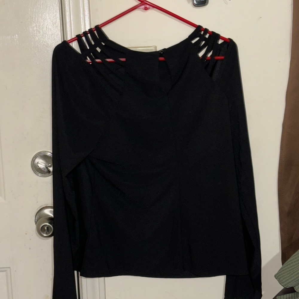 AUW Black Cut Out Long Sleeve Blouse